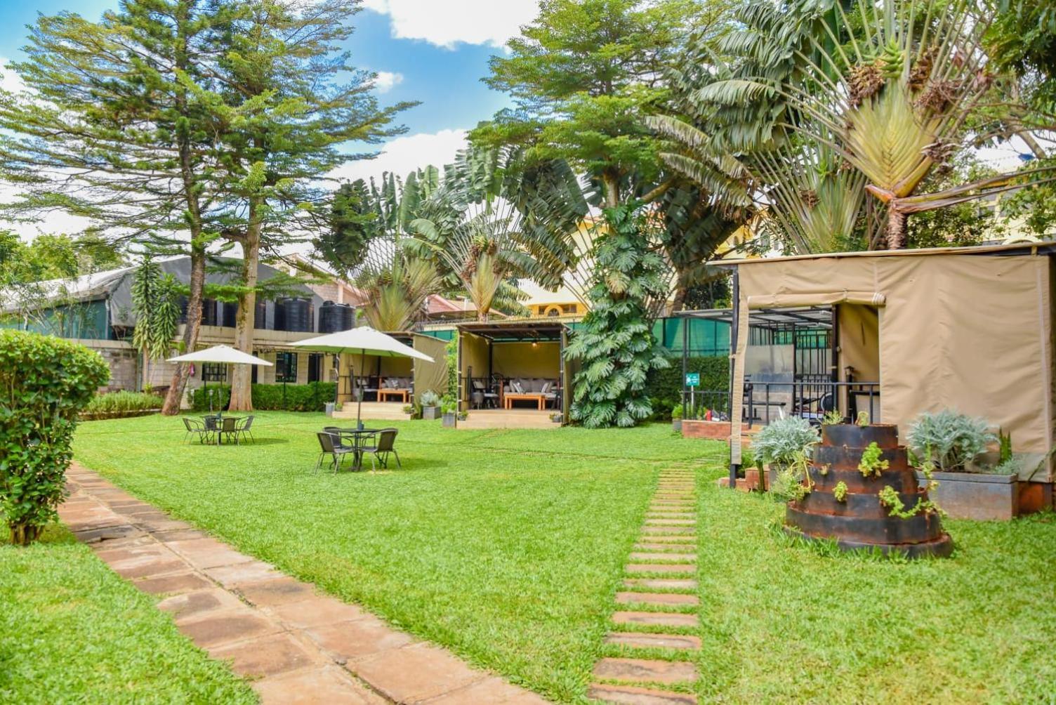 Отель Cozy Stead Найроби Экстерьер фото